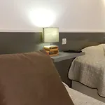 Et 'hotel Chez Gino Etaples-le Touquet ホテル エタプル