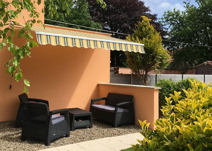 Hotel Et 'hotel Chez Gino Etaples-le Touquet 2*